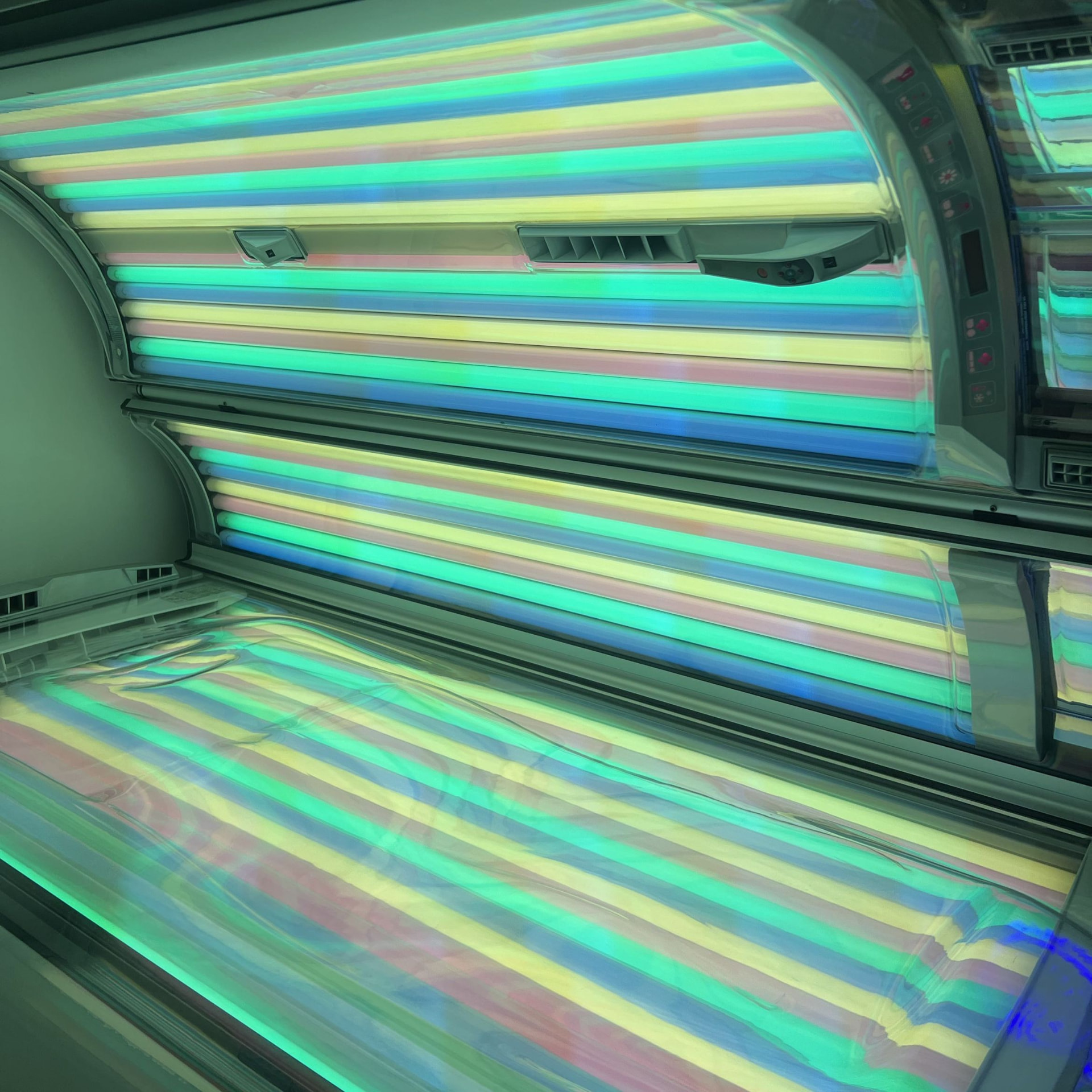 Solarium kolagenowe - kolorowa światłoterapia LED